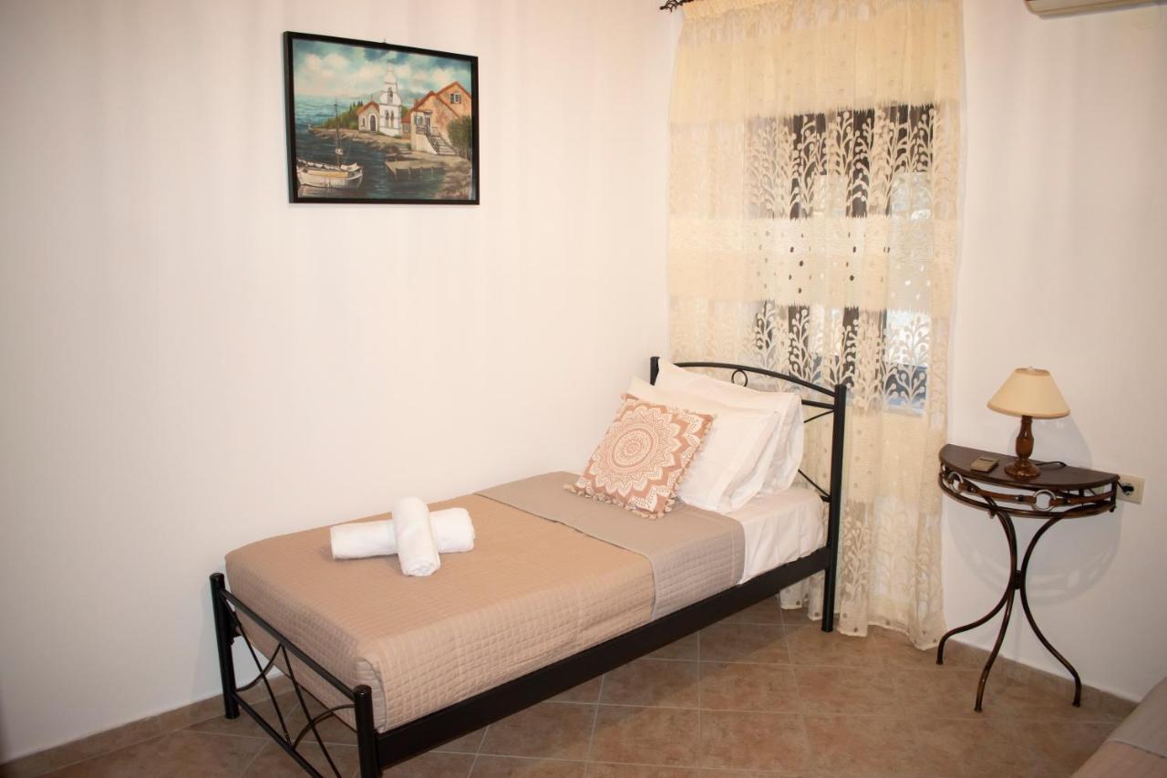 House Of Harmony Villa Kamisianá Buitenkant foto